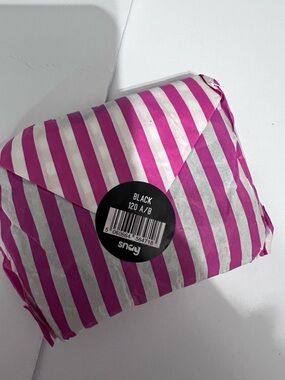 Snag super opaque tights in size A/B. Which is a size 0-2